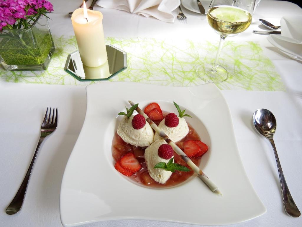 Hotel Waldschloesschen Plein Екстериор снимка