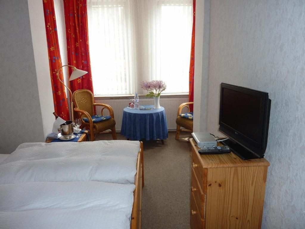Hotel Waldschloesschen Plein Екстериор снимка